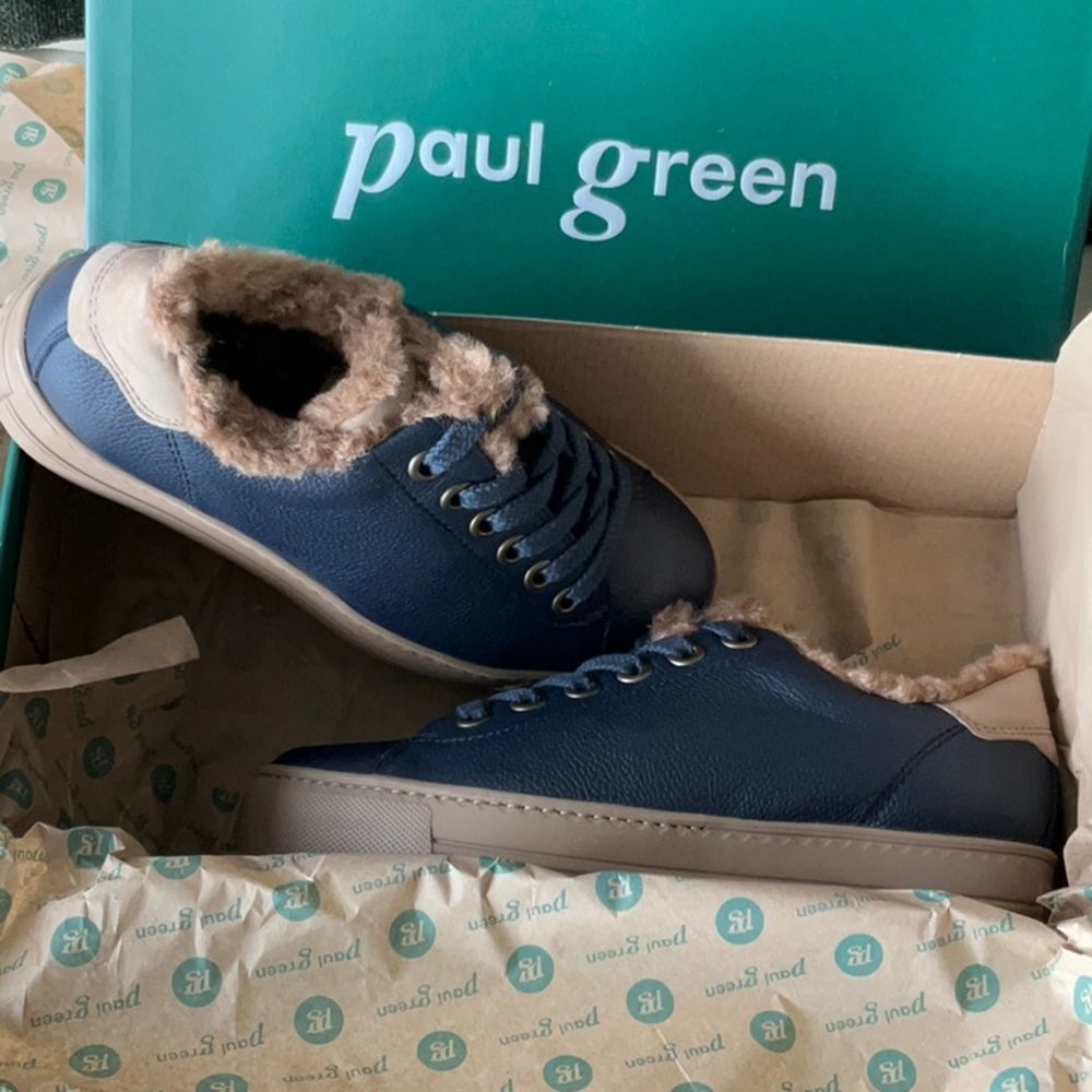 Faux Fur Lined. Leather Sneaker. US sizes.  warm sneakers